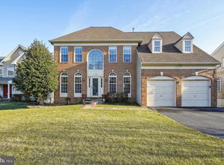 1109 Landerset Dr, Herndon, VA 20170