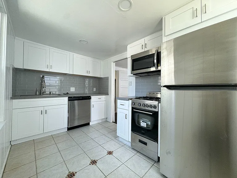 4469 Altadena Ave — Photo 7