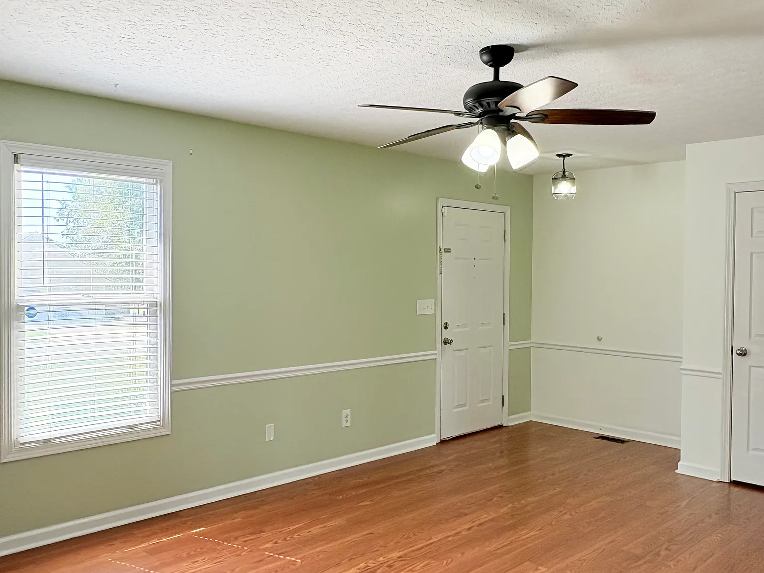 3 bed, 1176 sqft, $1,795 — Photo 4