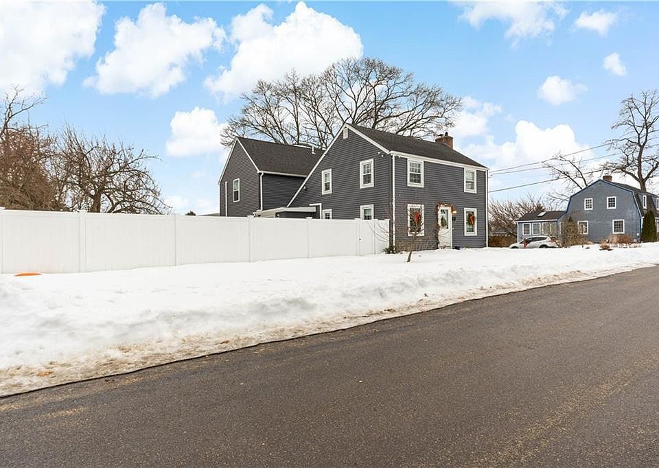 1st image of 48 Rowe Ave