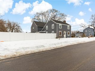 48 Rowe Ave, Warwick, RI 02889