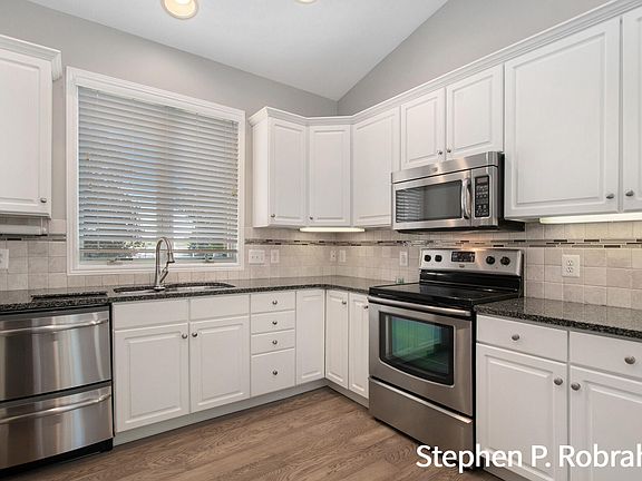 5th image of 4019 Del Mar Village Dr SW #4