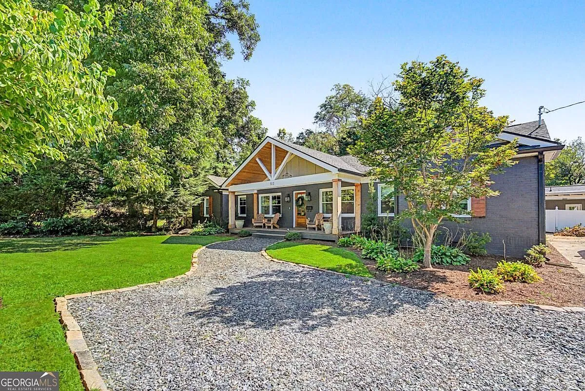 3 bed, 2.5 bath, $3,500 — Photo 2