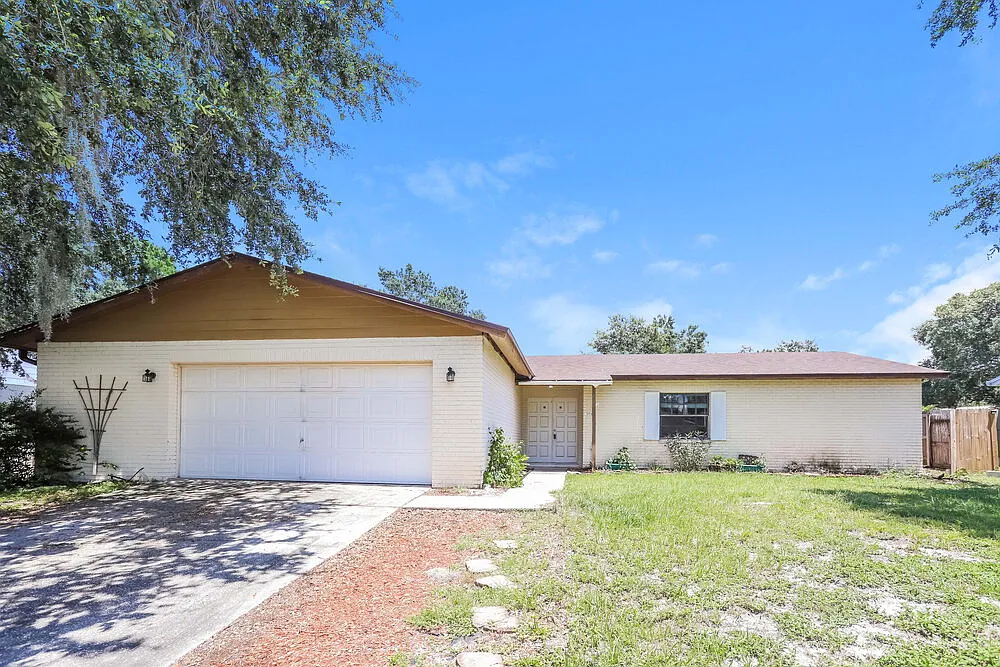 3 bed, 2.0 bath, 1700 sqft, $2,630 — Photo 1