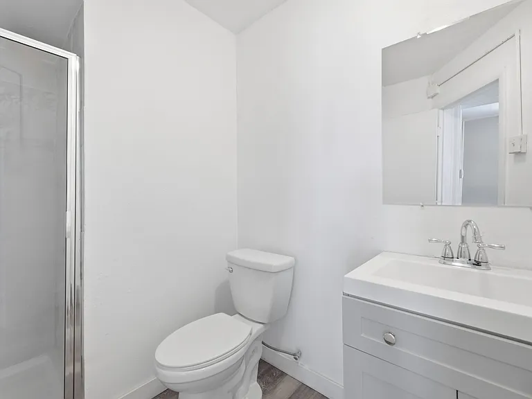 401 Rose St #2 — Photo 4