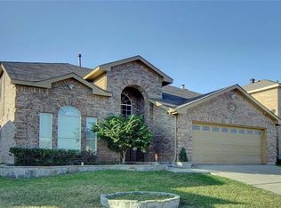 9829 Maryville Ln, Fort Worth, TX 76108