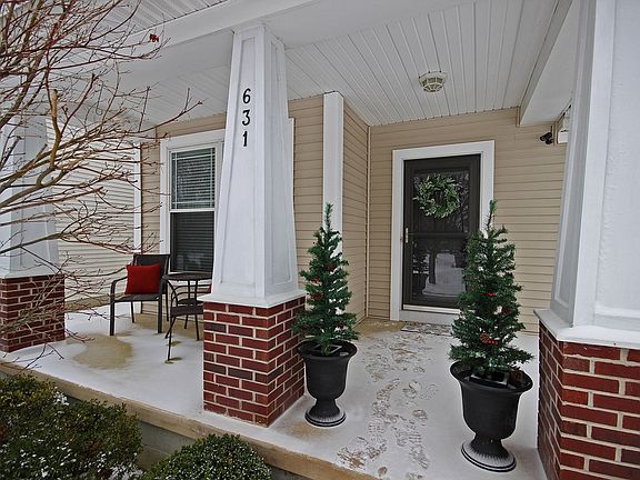 3rd image of 631 Sanville Dr