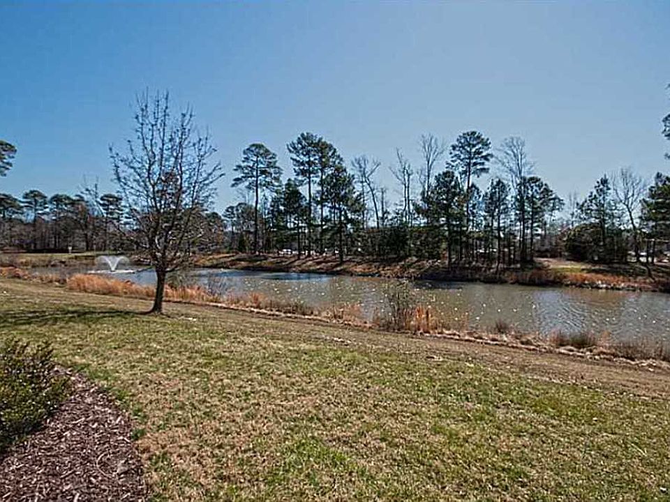 1st image of 212 Persimmon Dr