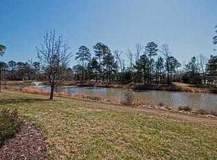 212 Persimmon Dr, Yorktown, VA 23693