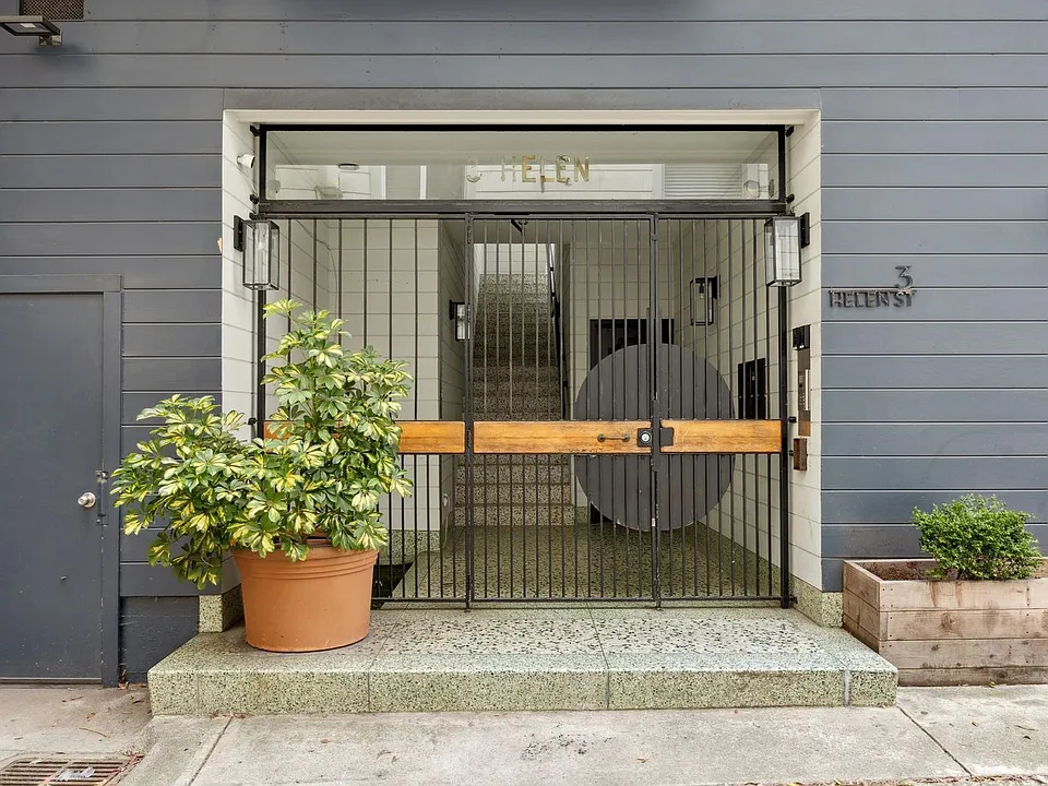 3 Helen St #101