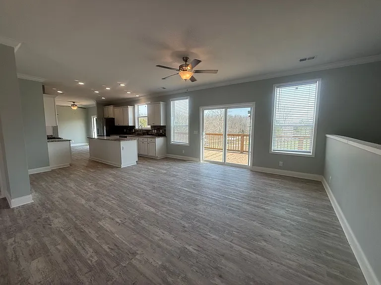 631 Imogene Dr — Photo 4