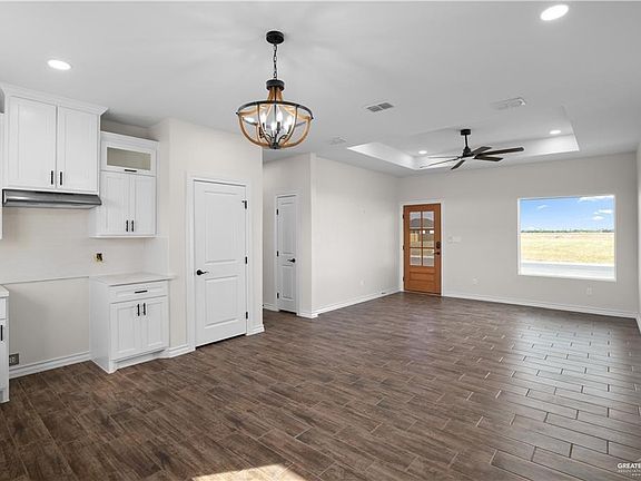 4th image of 1710 Karianna Dr