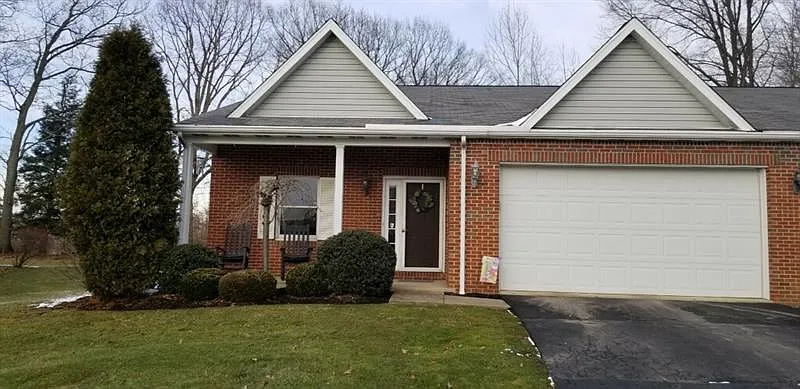 31 Manor Dr photo 1