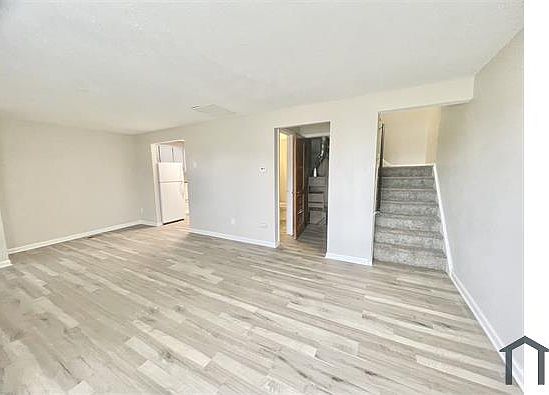 3rd image of 5520 Beavercrest Dr APT 7