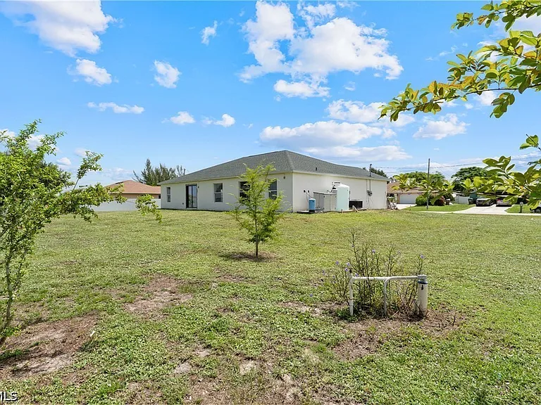 1240 NW 22nd Pl — Photo 35
