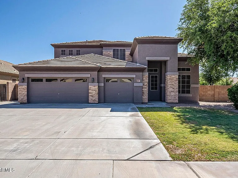 1863 E Flintlock Way — Photo 1