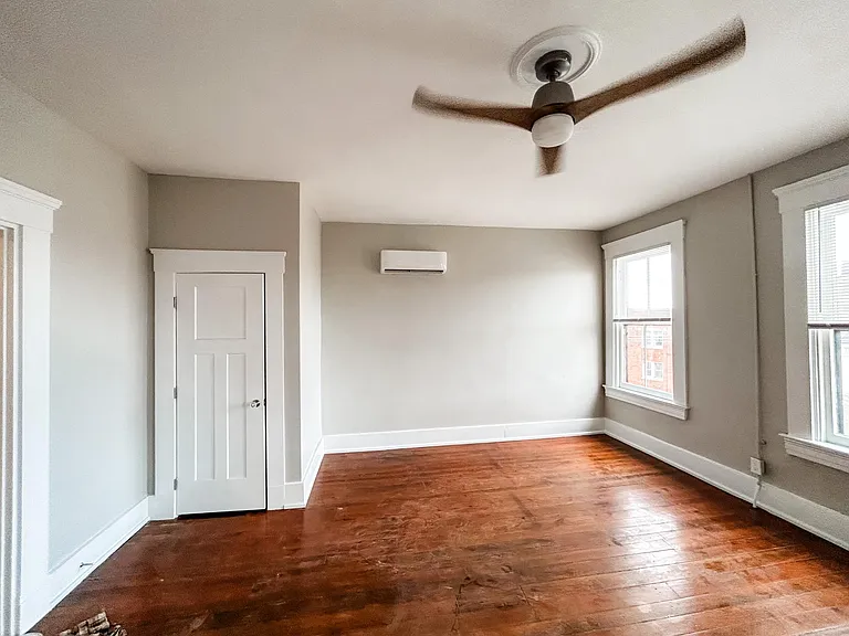 1610 Main St #4F — Photo 12