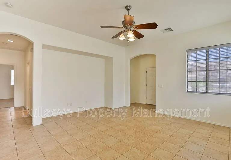 11547 E Sylvan Ave — Photo 5