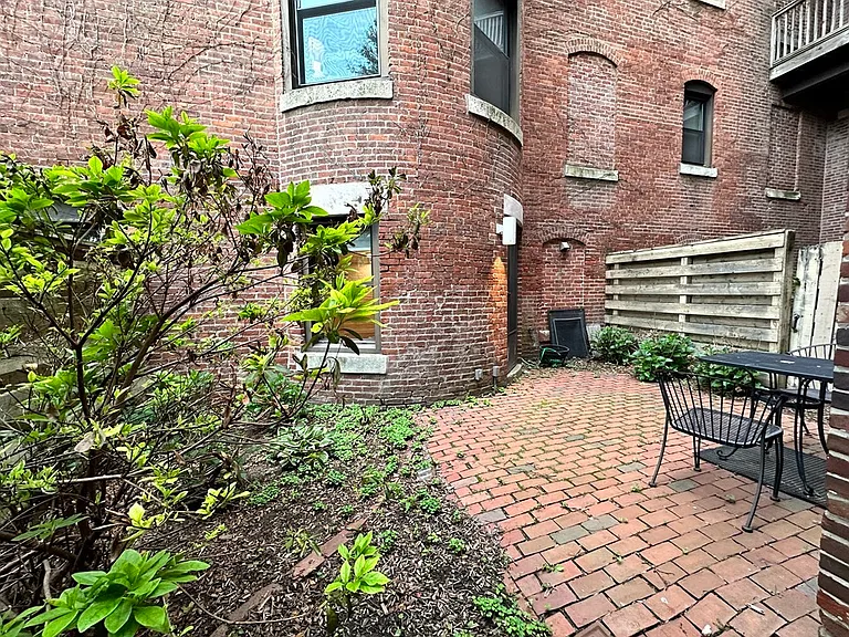 108 Gainsborough St #4W — Photo 6