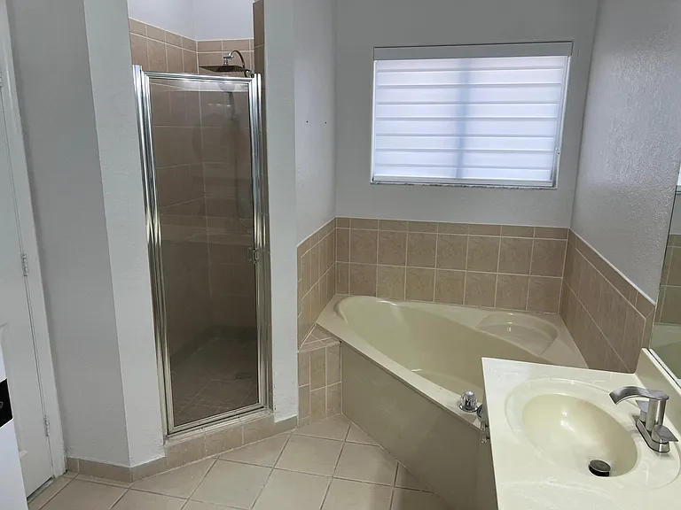 6121 SW 159th Ct — Photo 13