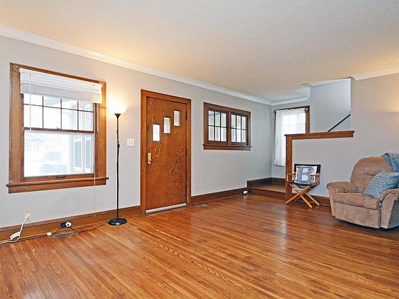 5th image of 3730 Russell Ave N