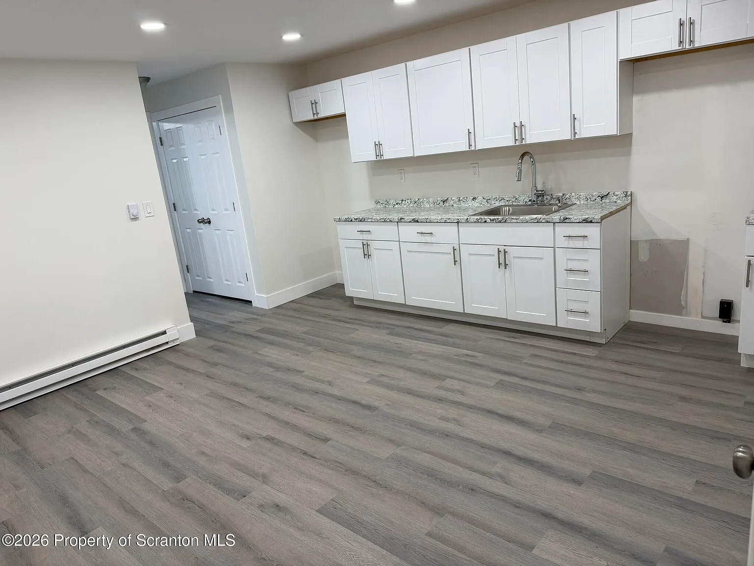 2 bed, 1.0 bath, 800 sqft, $1,175 — Photo 3