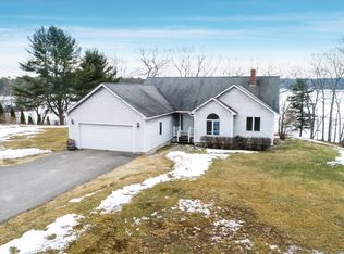 33 Belvedere Rd, Nobleboro, ME 04555