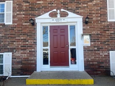 39 Berlin St APT 317, Clinton, MA, 01510