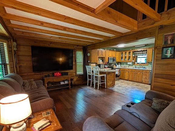 3rd image of 1933 Martin Pierce Rd