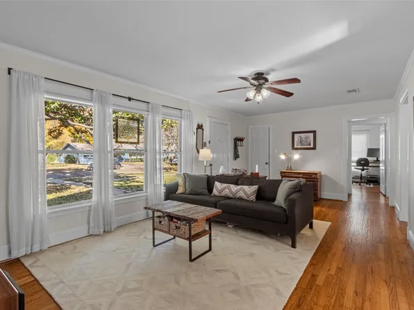 617 Emery St, Denton, TX 76201