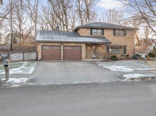 1011 Martin Rd, Albert Lea, MN 56007