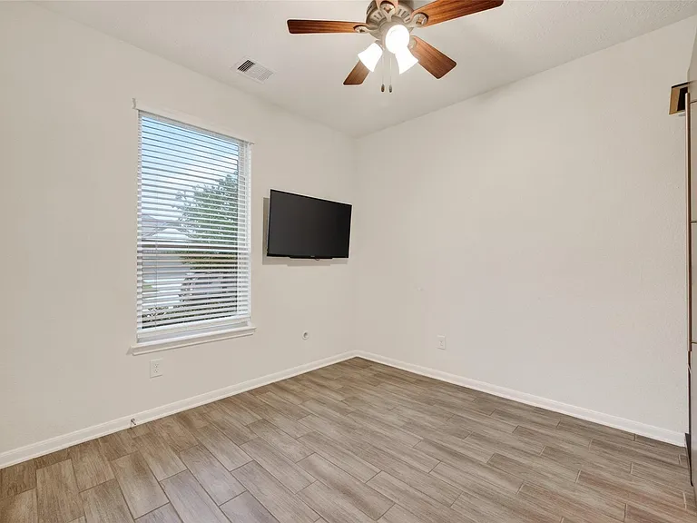 15607 Barton Orchard Ln — Photo 14
