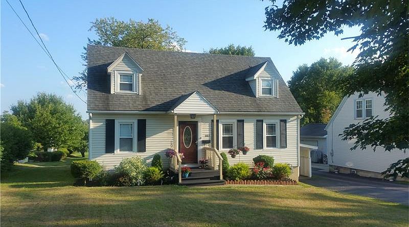1st image of 103 W Clen Moore Blvd