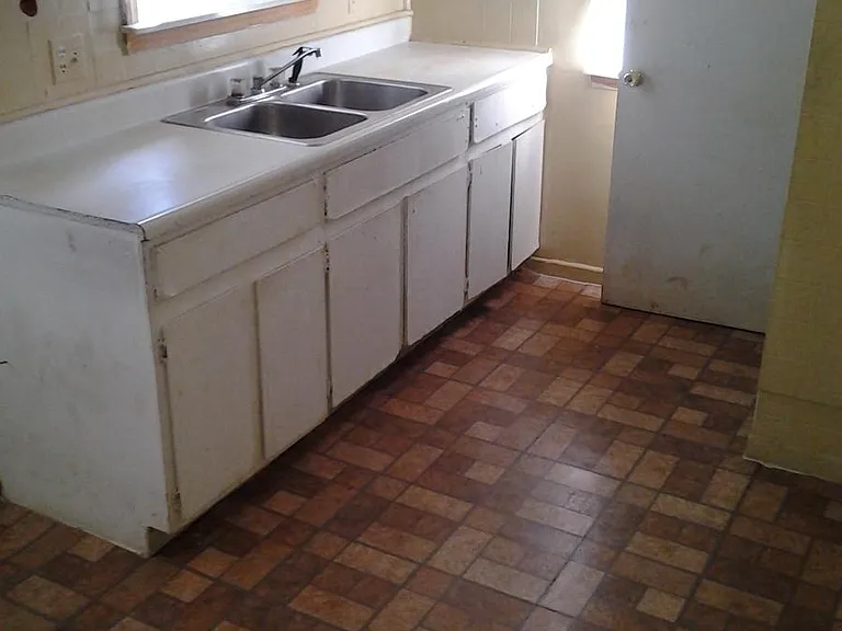 17693 Westbrook St — Photo 3