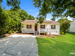 5 Elm St, Thomasville, NC 27360