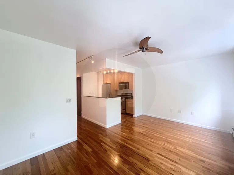 416 E 11th St #3B — Photo 6