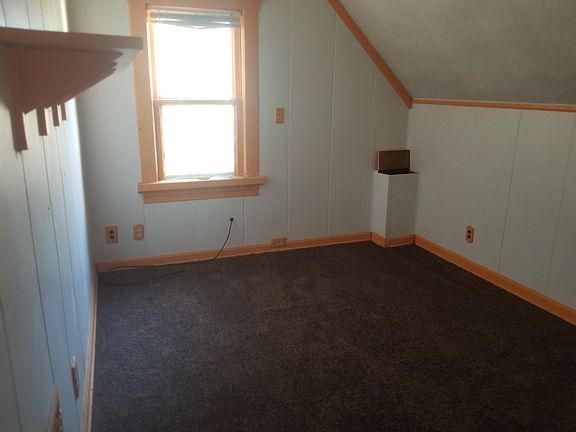 3rd image of 3706 Mapledale Ave