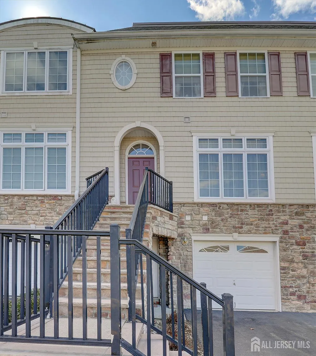 12 Jensen Ct photo 1
