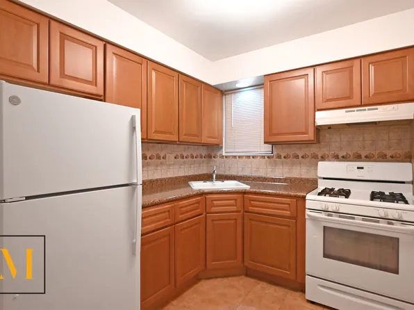 58-15 Maspeth Avenue image 1 of 6