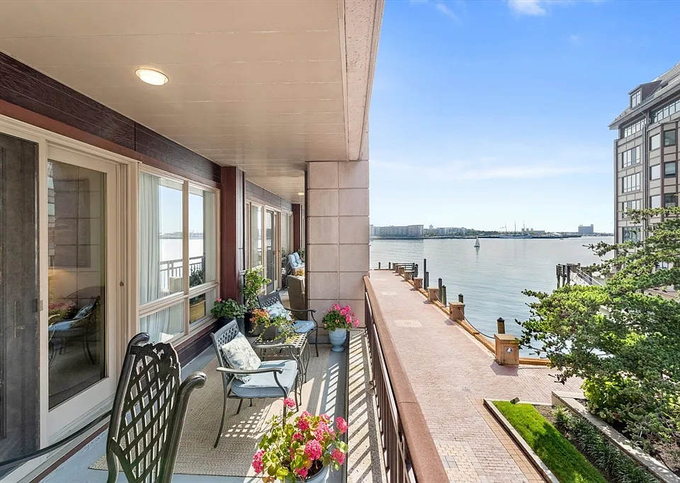 50 Battery St #103-104