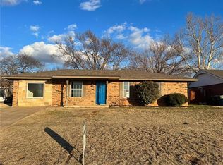 607 S 28th St, Clinton, OK 73601