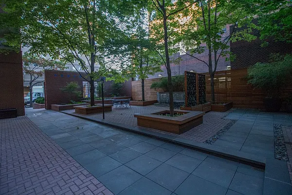 Rented by Level Group | media 8