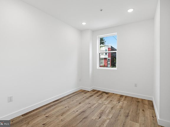 4th image of 4243 Mantua Ave #1