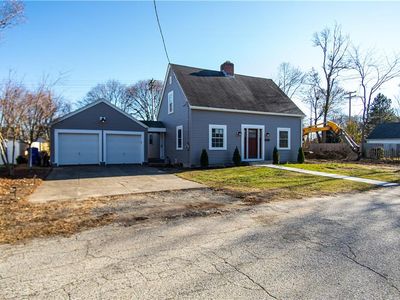 177 Don Ave E, Rumford, RI, 02916