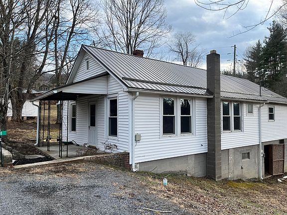 2nd image of 48 Incubator Hollow Rd