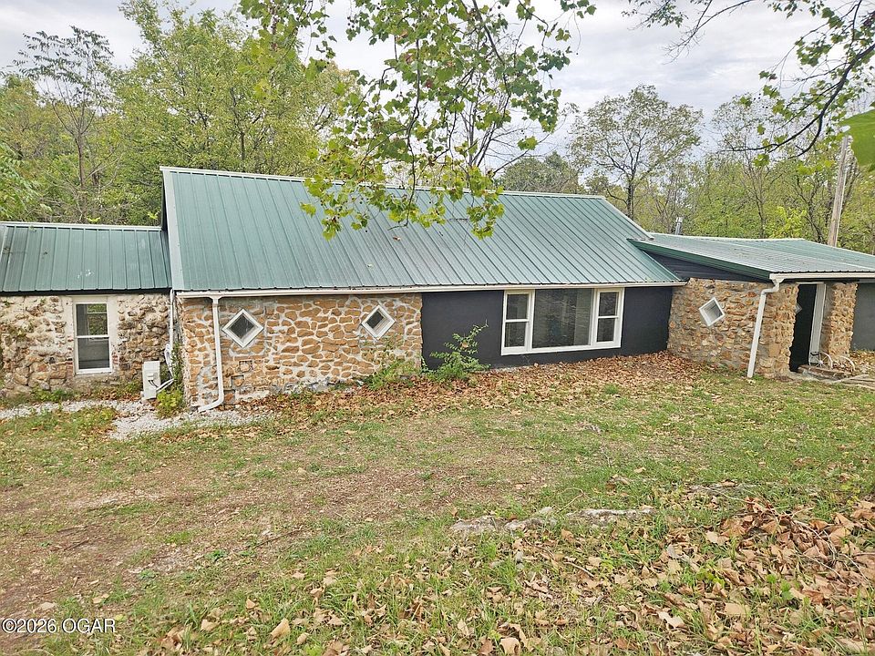 1st image of 18662 Norway Rd