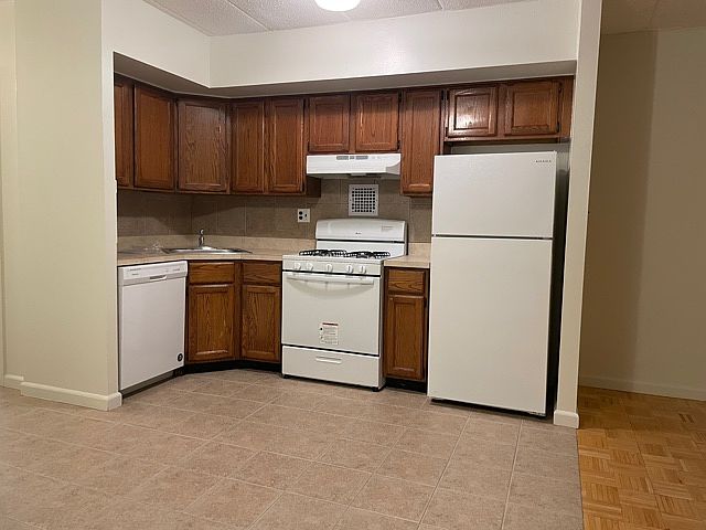 1st image of 29-27 24th Ave #2D
