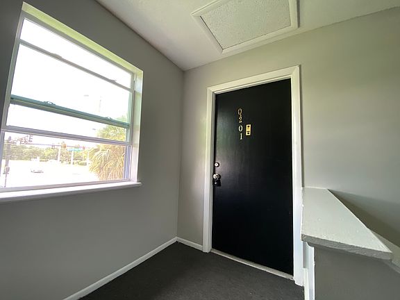 2nd image of 5317 Curry Ford Rd APT Q201