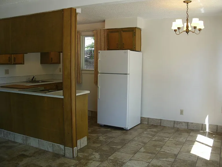 202 NW 13th St #2 — Photo 9