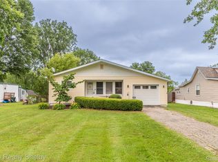 9595 Pearl Beach Blvd, Algonac, MI 48001